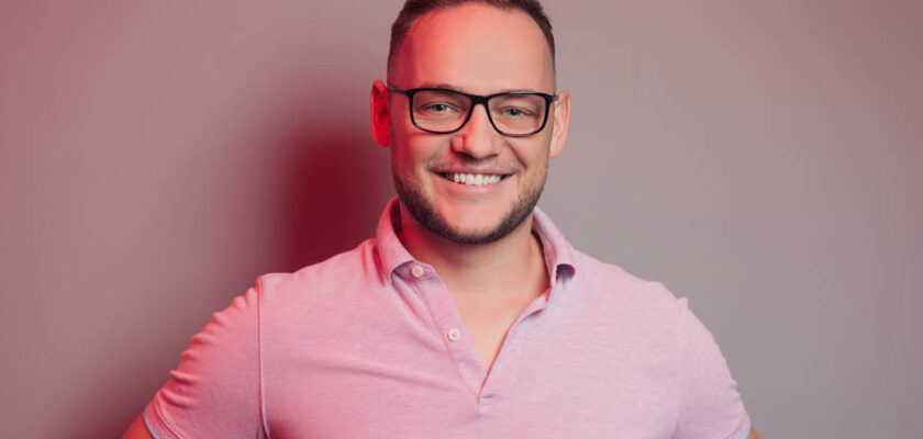 Sergiu Biriș lansează o platformă de cursuri online destinată antreprenorilor români din startup-uri care doresc să atragă finanțări de la investitori