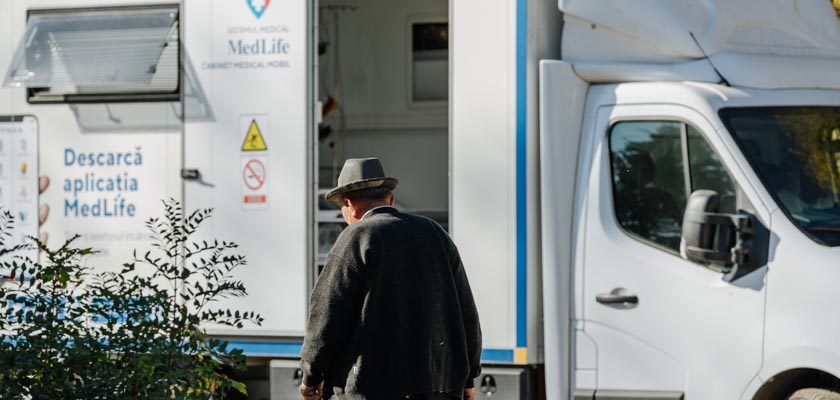  MedLife continuă proiectul Caravana cu Sănătate și sprijină comunitățile vulnerabile din sudul țării, oferind gratuit, servicii medicale prin intermediul Unității Mobile.