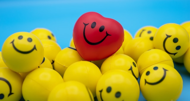 Ziua Mondială a Zâmbetului World Smile Day bucurie fericire zambete iubire