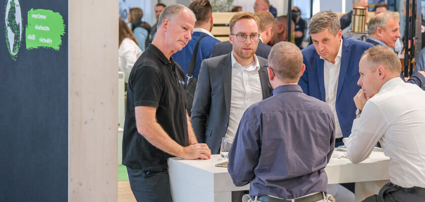 Schneider Electric integreaza procesoare Hailo Technologies pentru noi capacitati bazate pe inteligenta artificiala