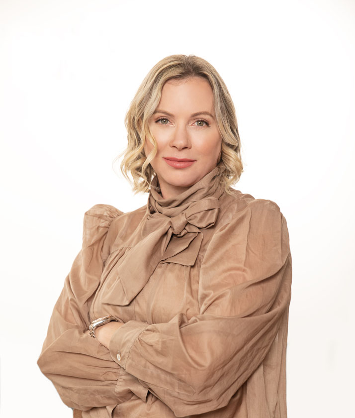 Eszter Martin, NN Romania