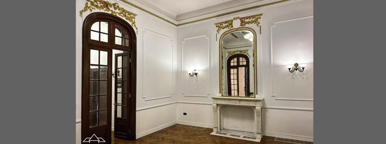 O vila interbelica din centrul Capitalei, cu peste 10 camere, se inchiriaza cu 9.800 de euro pe Storia