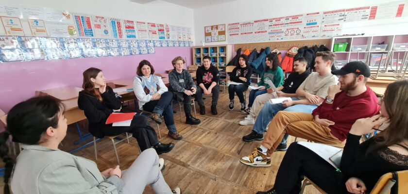 Pe riscu tău campania de prevenire a consumului de droguri, care aduce la aceeași masă elevii, părinții și profesorii 2