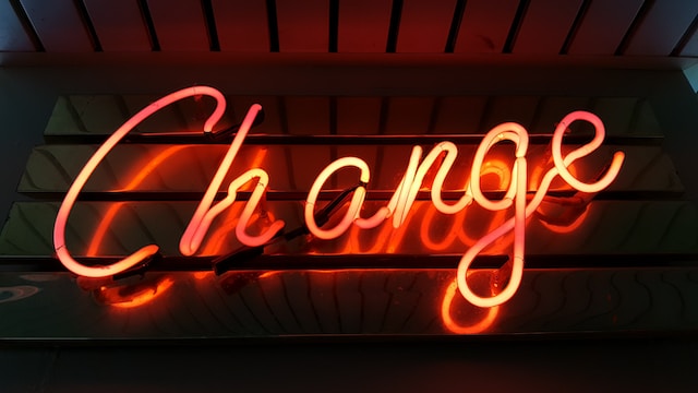 schimbare change viitor neon