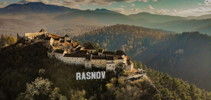 Asociația Mioritics, Hands on History Norvegia și Primăria Râșnov Rasnov-aerian_foto(C)DanielSecarescu
