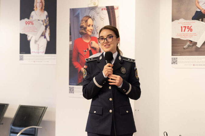 WeAreHalf Inspector de poliție Scaete lulia Mădălina