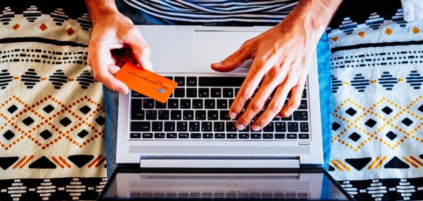 Clienții ING pot bloca acum din Home’Bank retragerea de bani cash