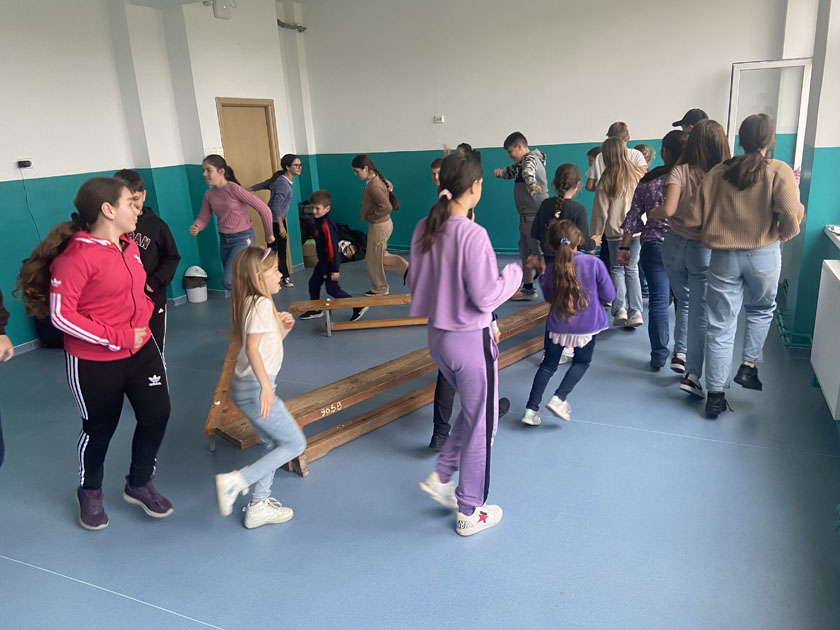 Creștem prin teatru Fundația pentru Istorie, Cultură și Educație Rediu 1