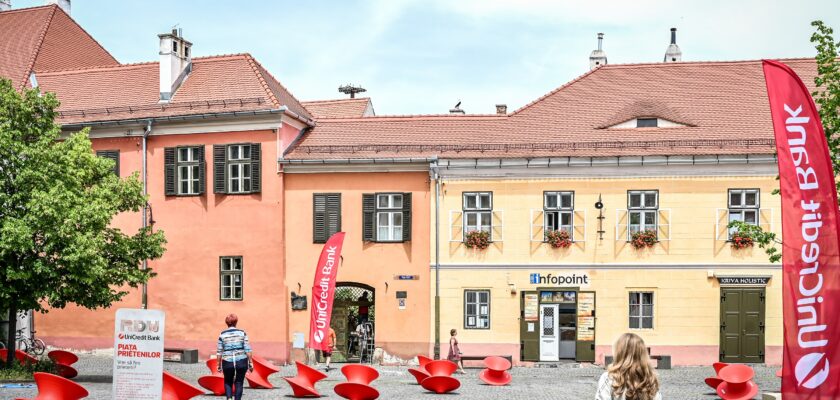 FITS UniCredit Piata Huet