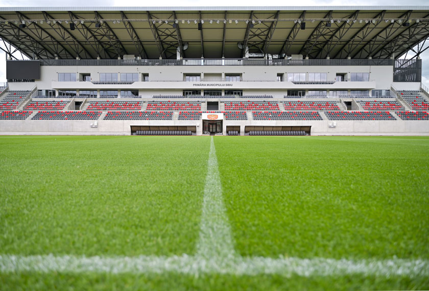 S-a-finalizat-procedura-de-omologare-LPF-si-UEFA-a-Stadionului-Municipal-Sibiu-Gazon-Stadion-Iulie-2024