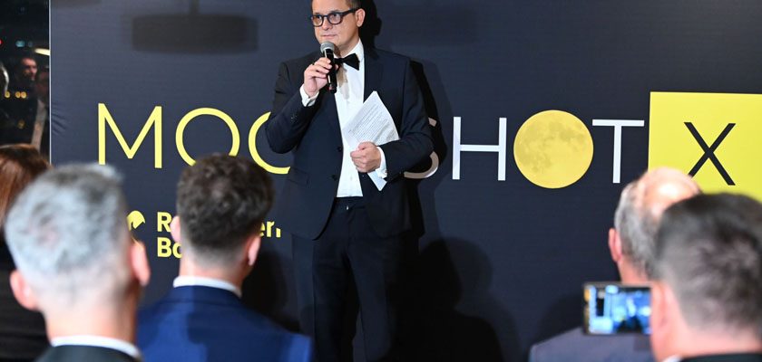 Cristian Sporiș, Vice-Președinte, Divizia Corporate și Membru în Consiliul Director al Raiffeisen Bank România