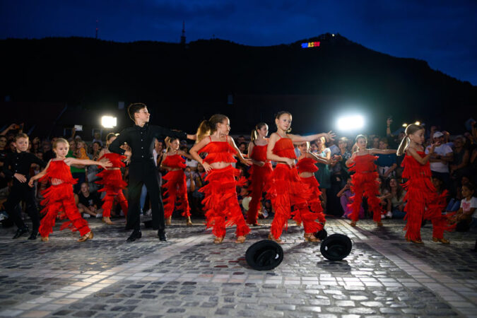 Noaptea Dansului Brașovul dansează