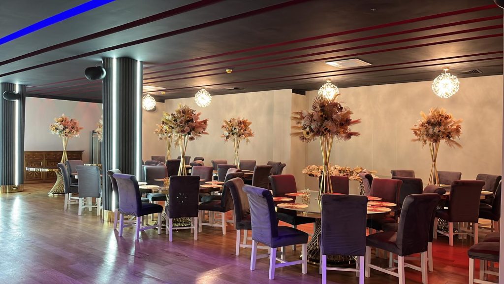 oferta Petrecere 8 Martie 2025 Restaurant Papion muzică live Open Bar Meniu Special