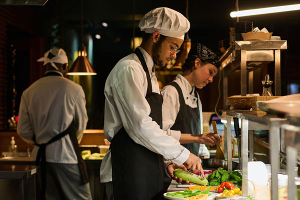 Fine dining-ul, o alchimie modernă a gustului și preciziei utilaje profesionale bucatarie GastroProfis
