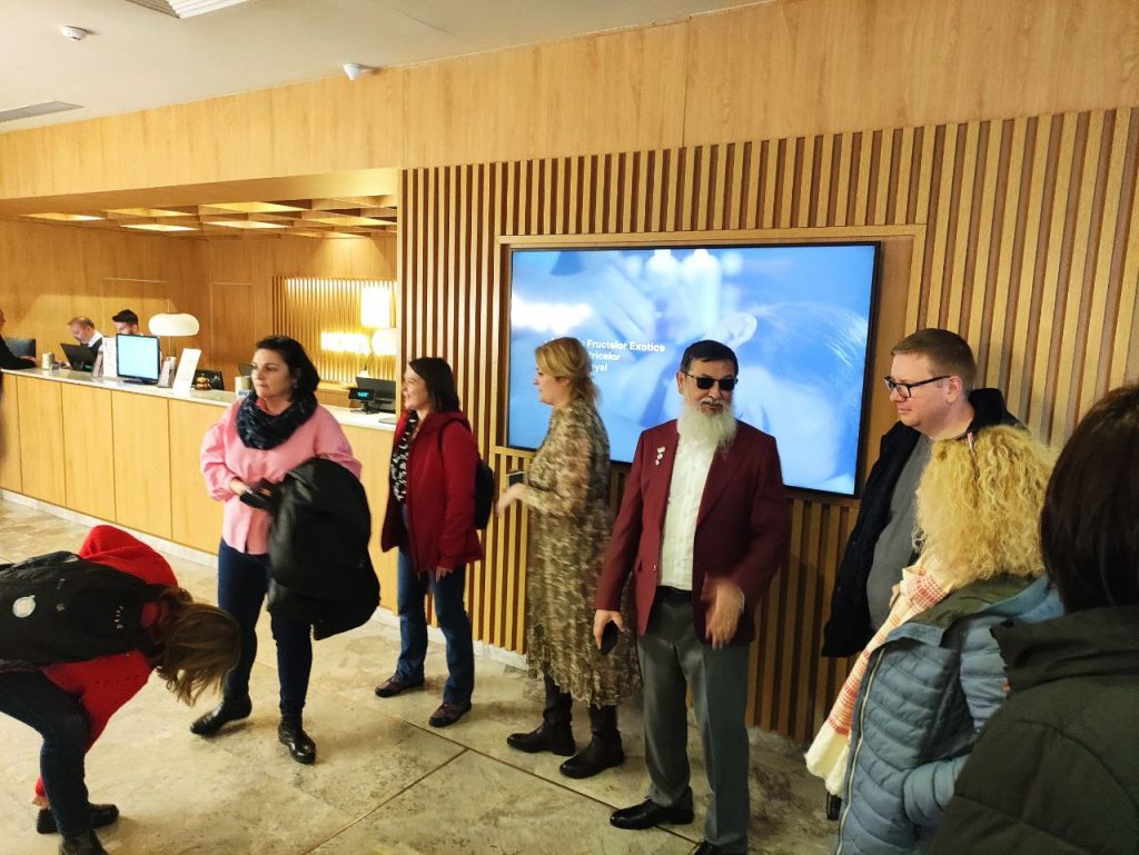 Adrian Voican cu jurnalistii presa infotrip ANAT