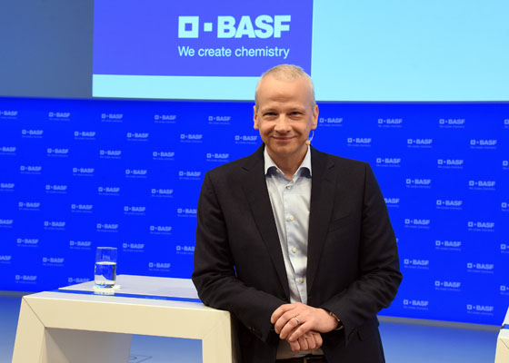 Jahrespressekonferenz - Berichterstattung für das Gesamtjahr 2024, Dr. Markus Kamieth, Vorstandsvorsitzender. Foto: BASF SE
Annual Press Conference for the full year 2024, Dr. Markus Kamieth, Chairman of the Board of Executive Directors. Photo: BASF SE
