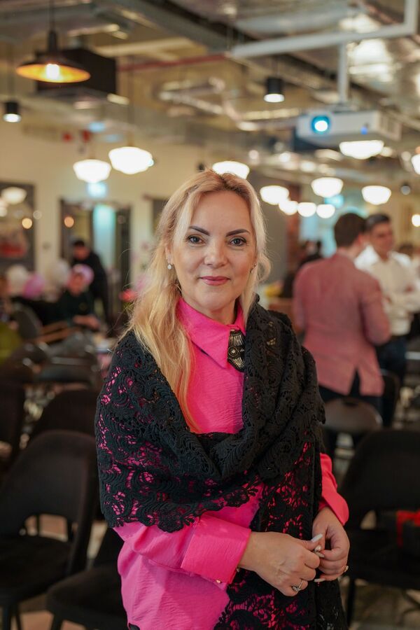 Oana Belu CEO Dommeniile Ostrov