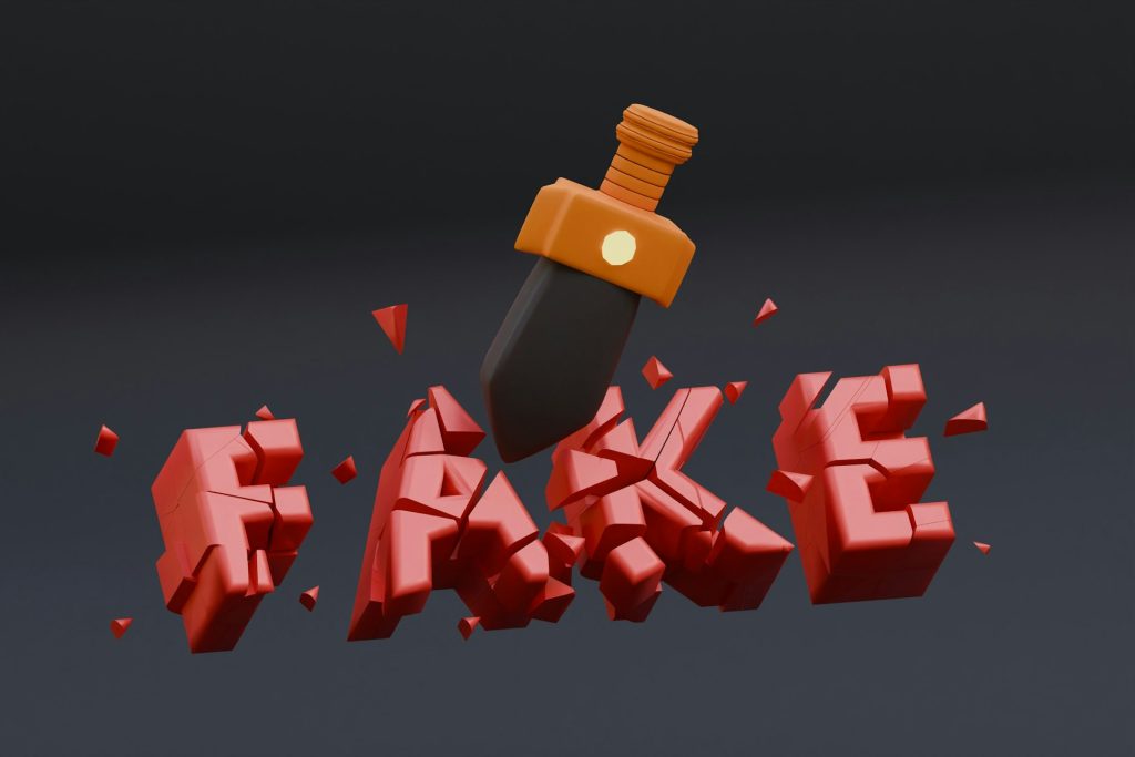 fake news manipulare cenzura 3