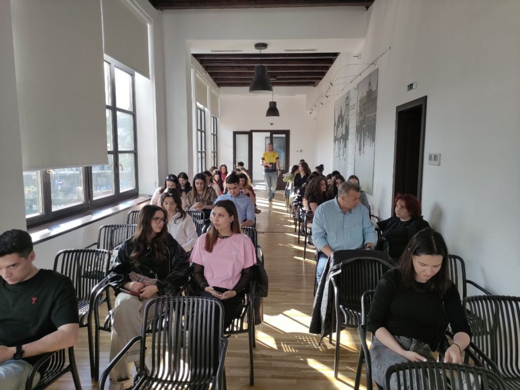 11_Cristian China-Birta, Co-Founder al Kooperativa 20 Marketing Online pe plus sau pe minus