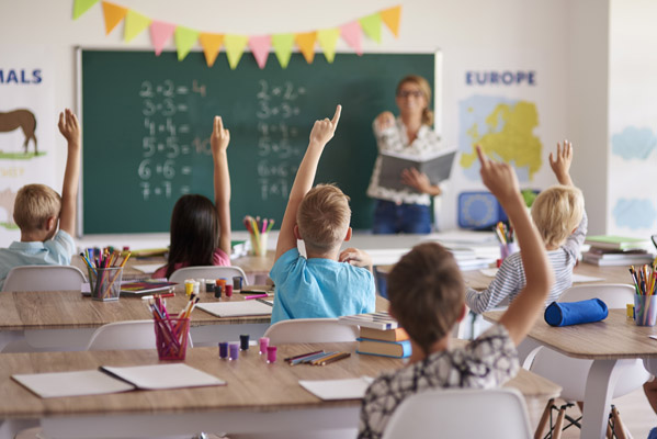 A început Evaluarea Națională pentru clasa a II-a – prima probă, susținută pe 13 mai