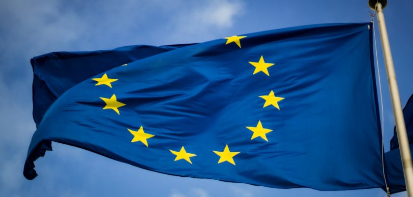 proiecte fonduri europene uniunea europeana europa steag