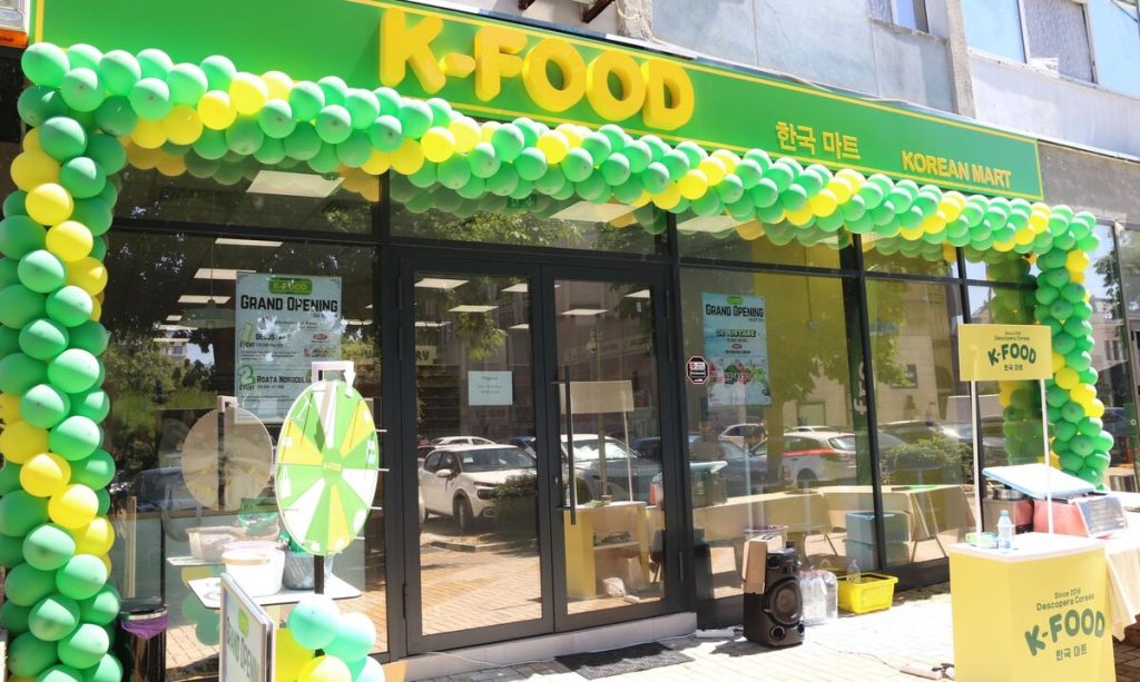 1_Yorijori Food deschide magazin K-Food în Pitești