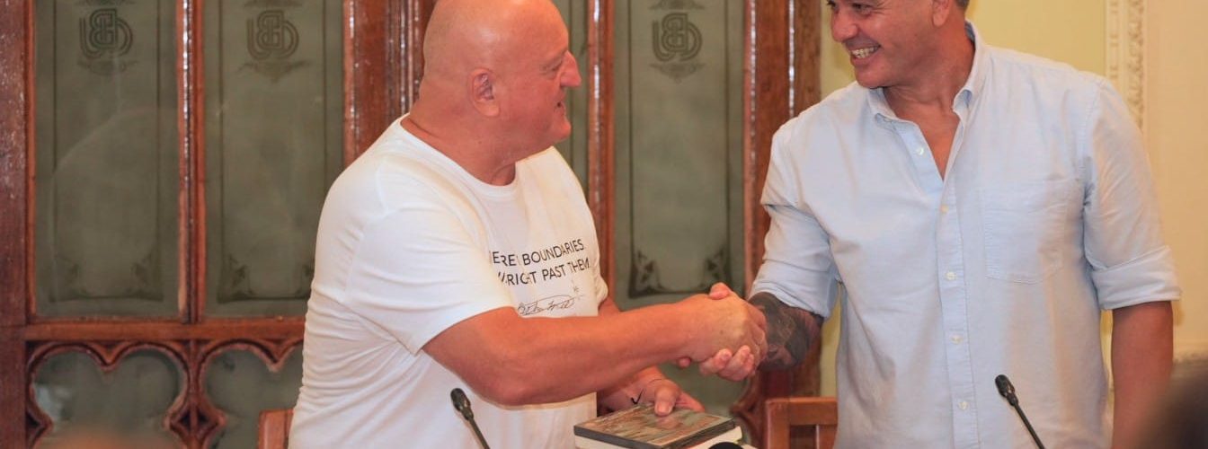 72 de ore de înot pentru copiii în dificultate Conferinta de presa_Martin Strel, Mihai Badea