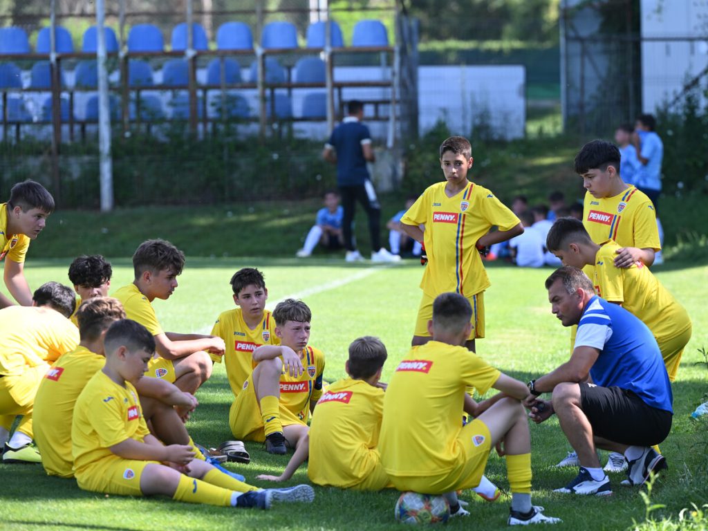 PENNY și ANF sprijină tinerii fotbaliști din mediul rural1