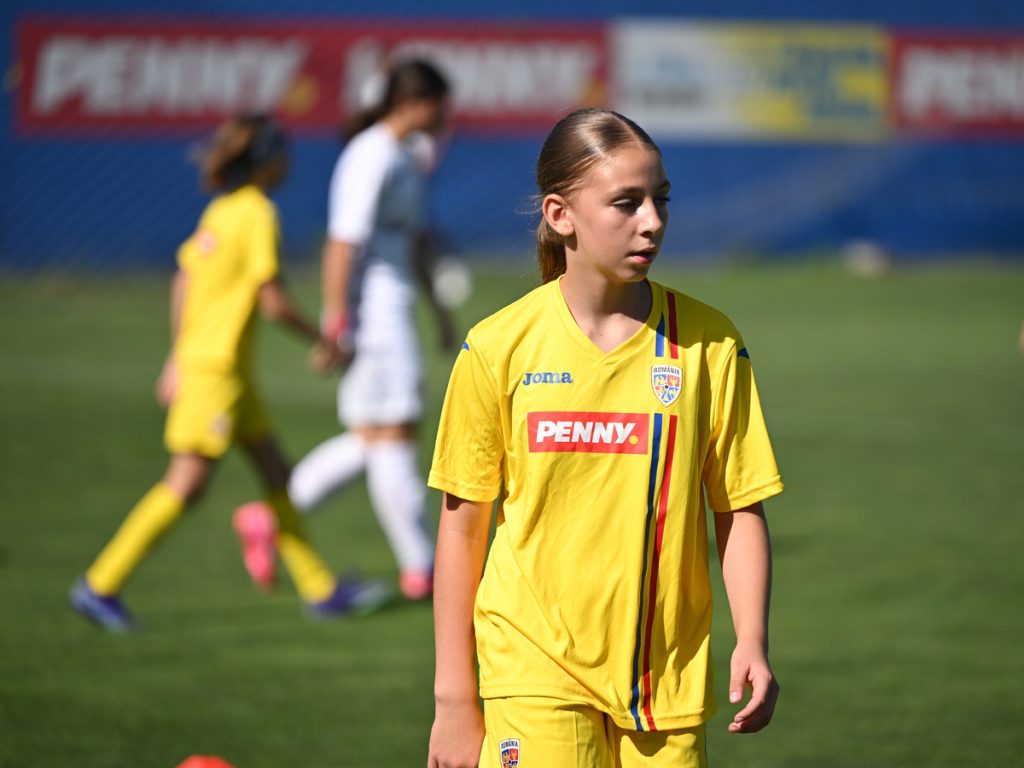 PENNY și ANF sprijină tinerii fotbaliști din mediul rural 2