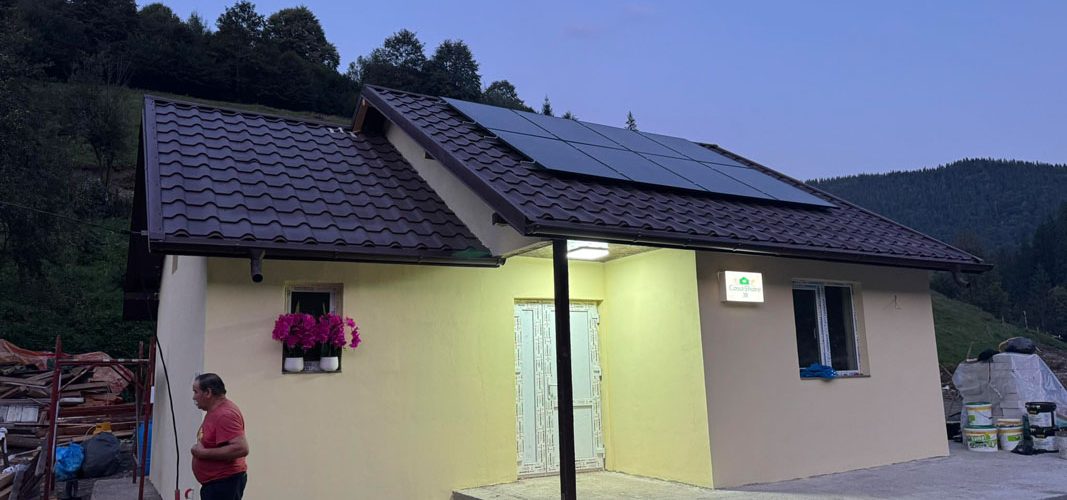 Casa Share, voluntari, solidaritate, casă nouă, bunicu’ Petrică, schimbaVieți, comunitate, speranță, inundații