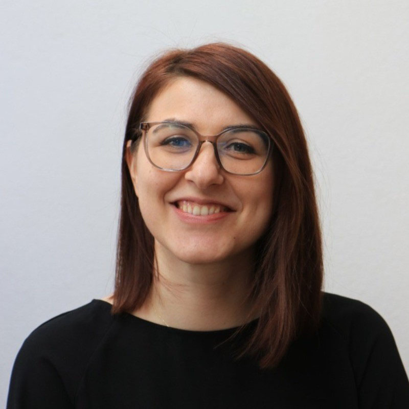 Cristina Gioadă, arhitectă – a creat „Neuitatele”, o colecție de ilustrate care transformă clădirile de patrimoniu în opere grafice.