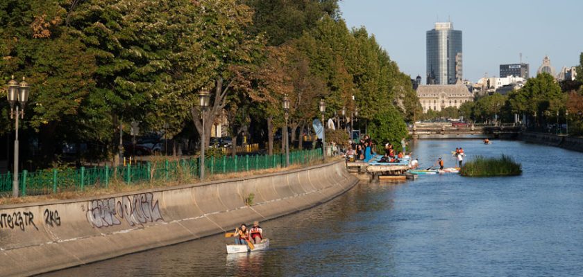 Dâmbovița Delivery, Operă Română, festival București, Dâmbovița Apă Dulce, Sirene pe Dâmbovița, comunitate urbană, infrastructură verde-albastră