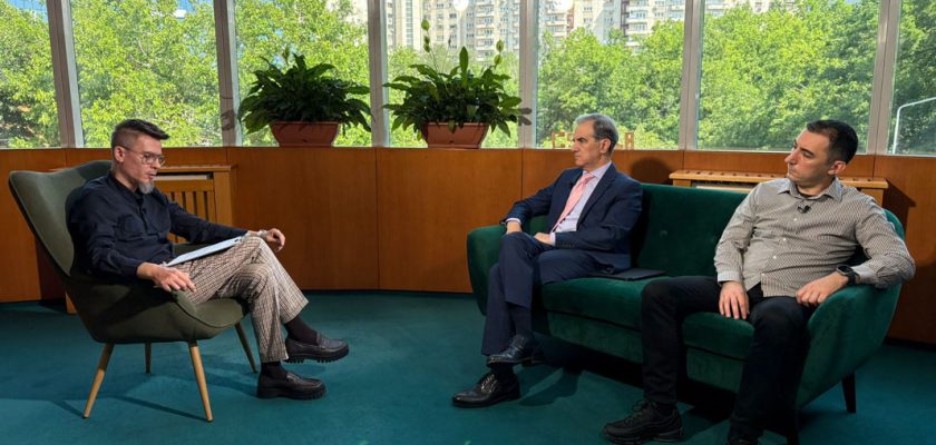 Perspective din Podcasturile CSALB: Cum influențează inteligența artificială bankingul și relația cu clienții