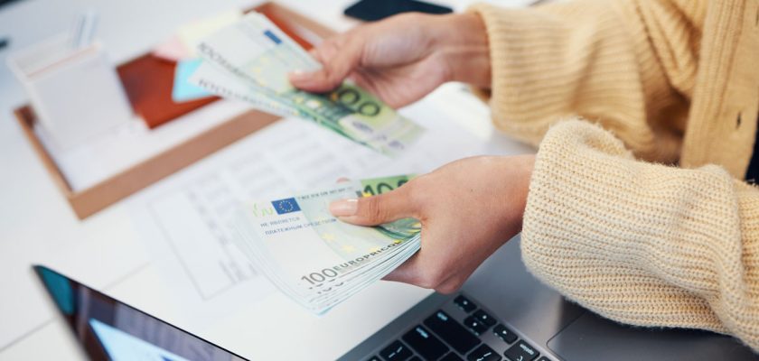 Sondaj eJobs Peste 60% dintre angajatori nu sunt pregătiți pentru transparentizarea pieței salariilor