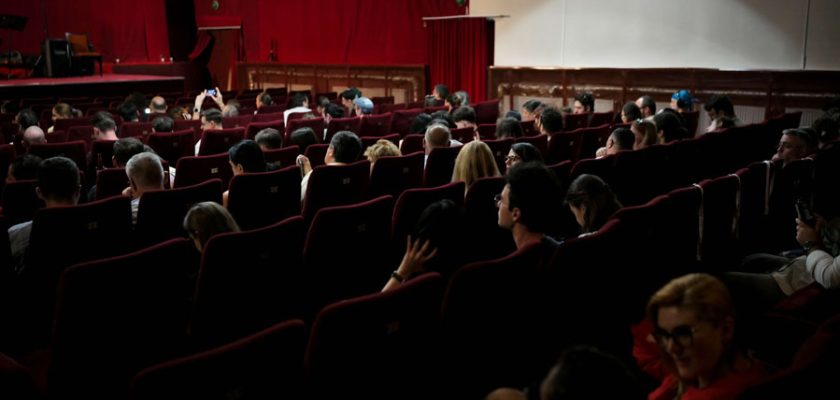 Cinema Europa, LocCuLoc, cinema de cartier, patrimoniu cultural, Sustin.org, renovare cinema, cultură București, eveniment aniversar, revitalizare urbană, spații culturale