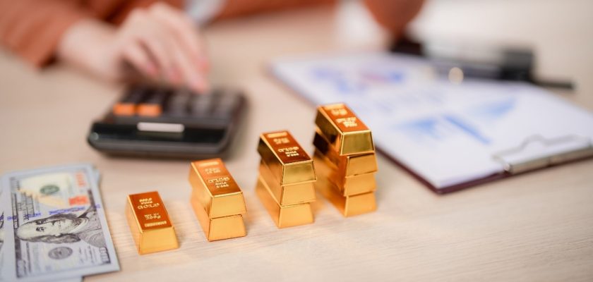 bani investitii XTB