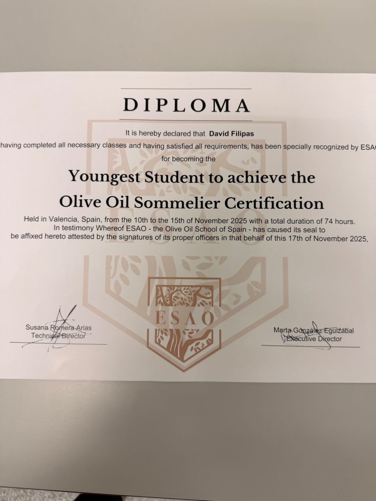 Diploma ESAO a lui David Filipas, cel mai tânăr somelier de ulei de măsline din lume