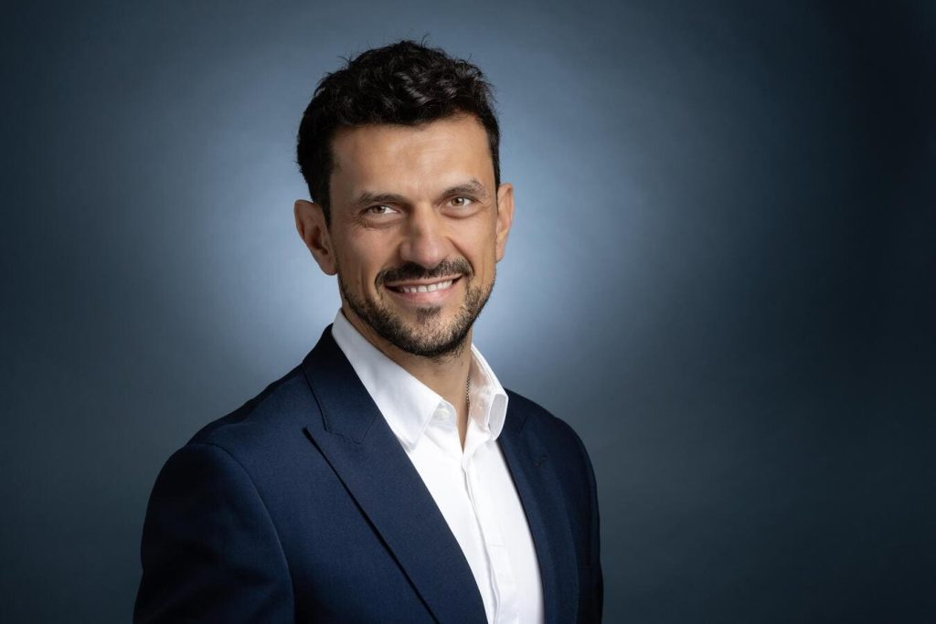 Mihai Dumitrescu_Crosspoint