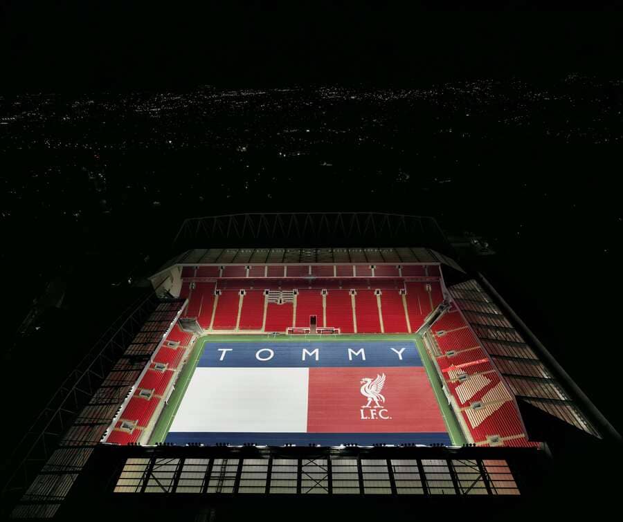 Tommy Hilfiger_Liverpool FC_Hero Flag (2)
