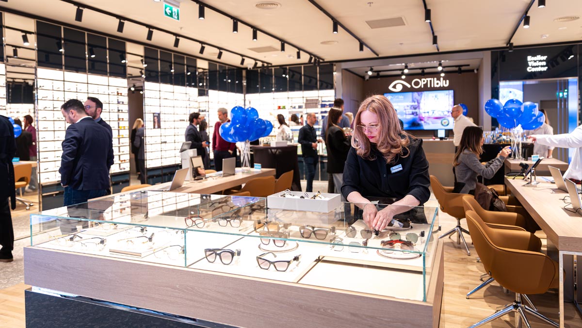 OPTIblu, EssilorLuxottica, optica, retail, tehnologie