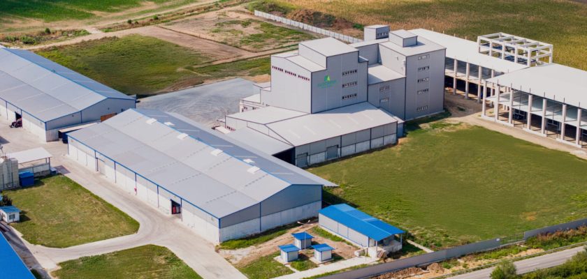 Alconor Company fabrica pet food