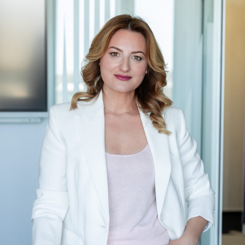 Oana Popescu_Crosspoint