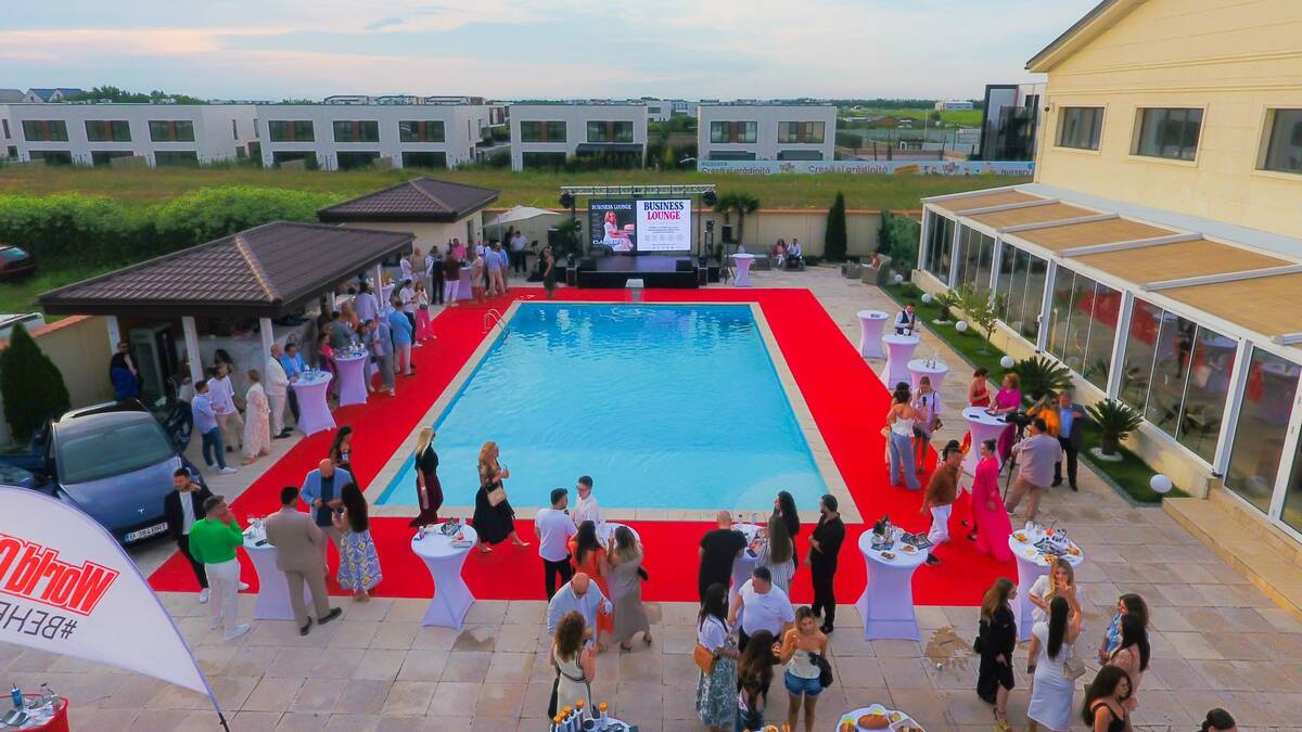 eveniment lansare lansare revista Business Lounge foto drona