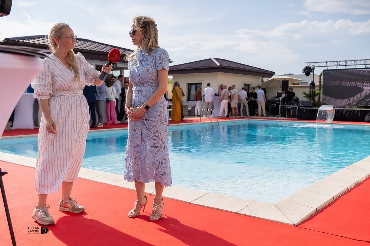 interviu la prima tv cu Carla Ilie lansare revista Business Lounge