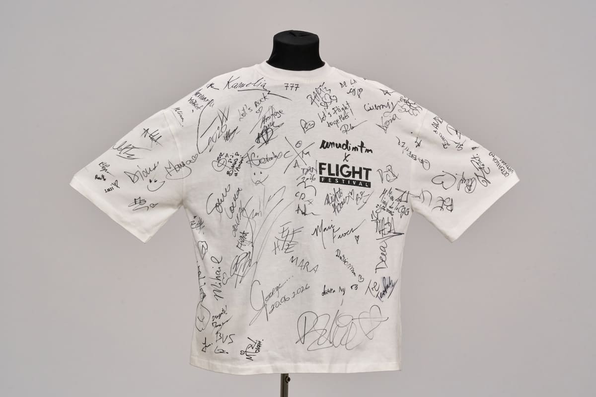 tricou caritabil Flight Festival unudintm_campanie_donatie_fata