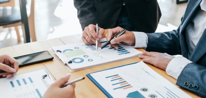 lichiditate, flux de numerar, capital de lucru, factoring, profitabilitate